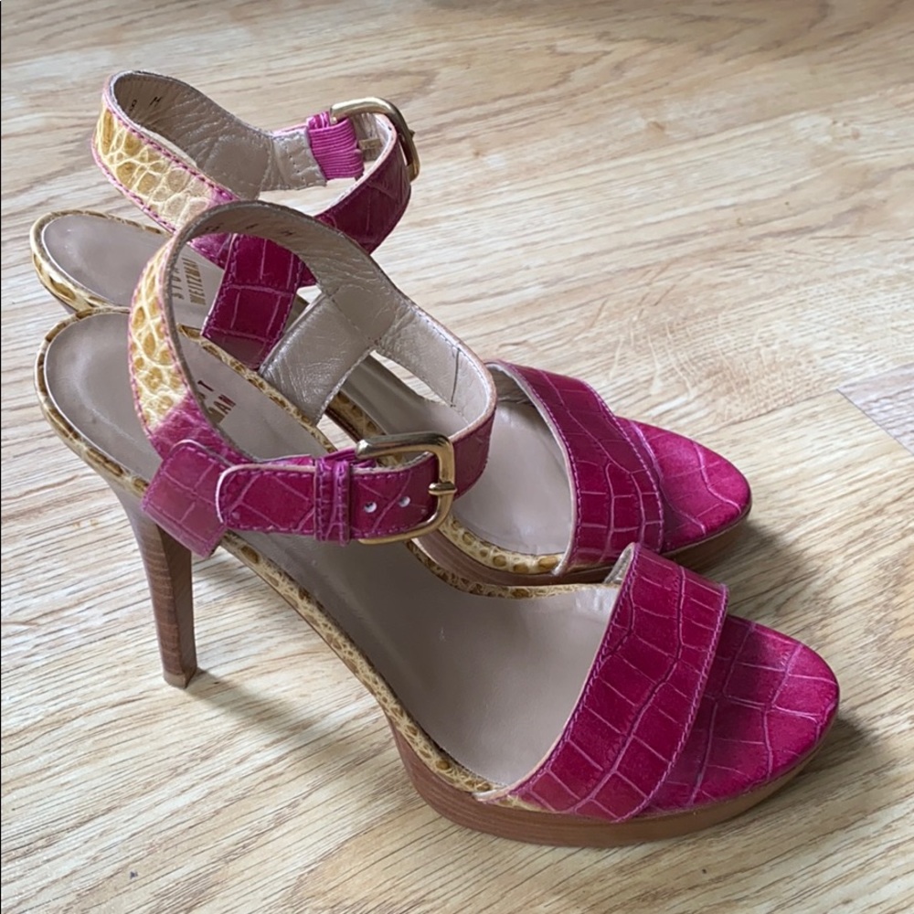 Stuart Weitzman Sandals. Size 8